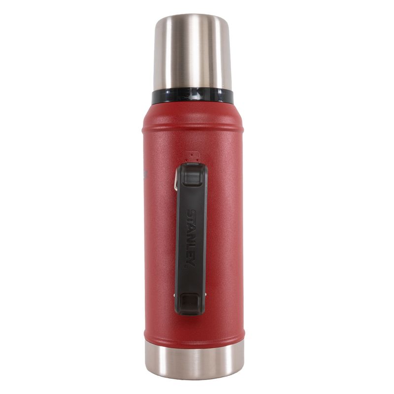 garrafa-termica-classic-lendaria-mate-red-946ml-stanley-z2