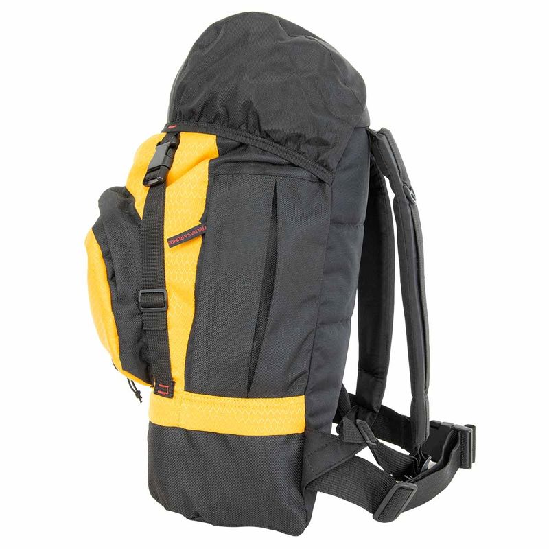 mochila-trekking-35-litros-amarelo-com-preto-trilhas-e-rumos-z4