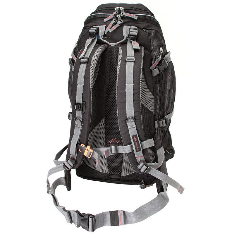 mochila-crampon-44-litros-preto-com-pontilhado-trilhas-e-rumos-z5
