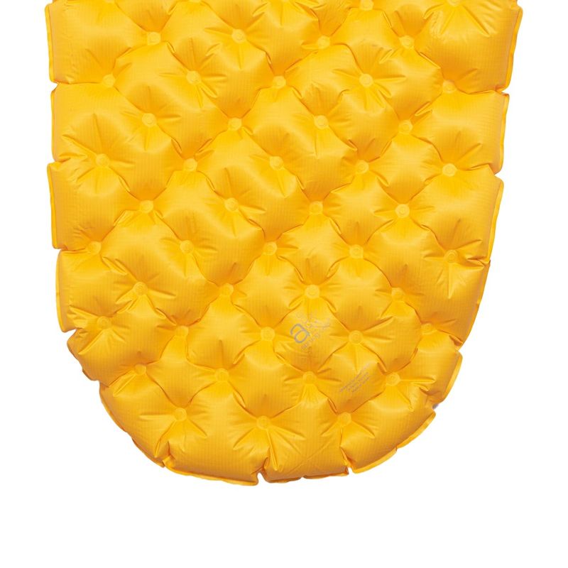 isolante-termico-inflavel-ultralight-mat-air-large-amarelo-sea-to-summit-z3