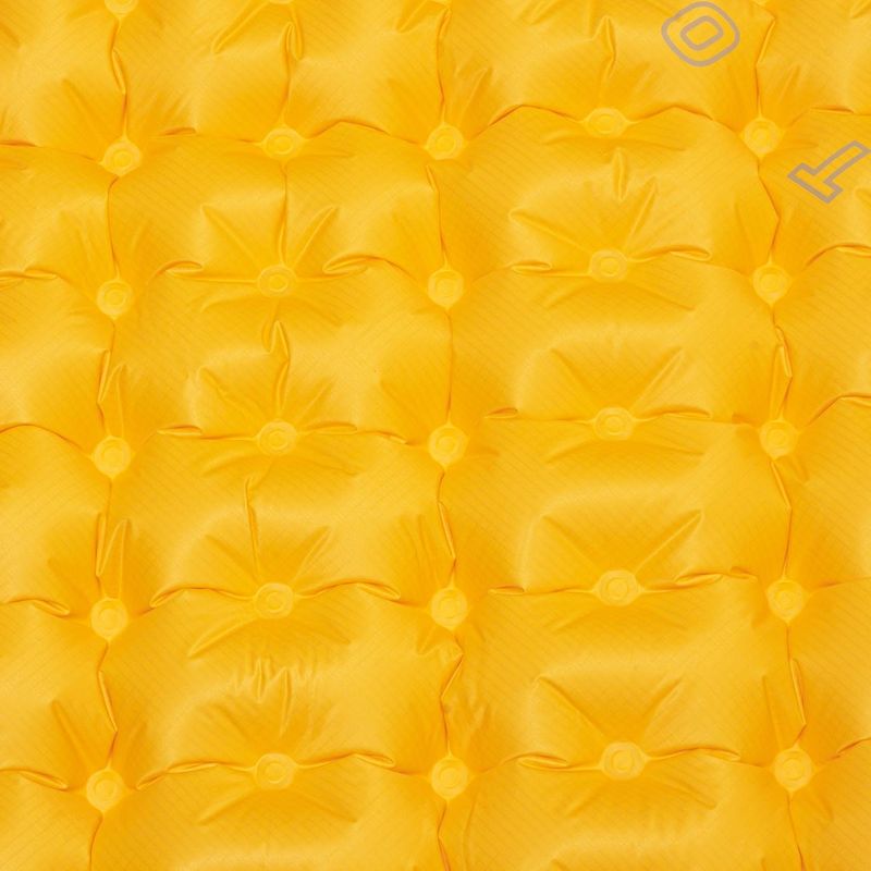 isolante-termico-inflavel-ultralight-mat-air-large-amarelo-sea-to-summit-z4