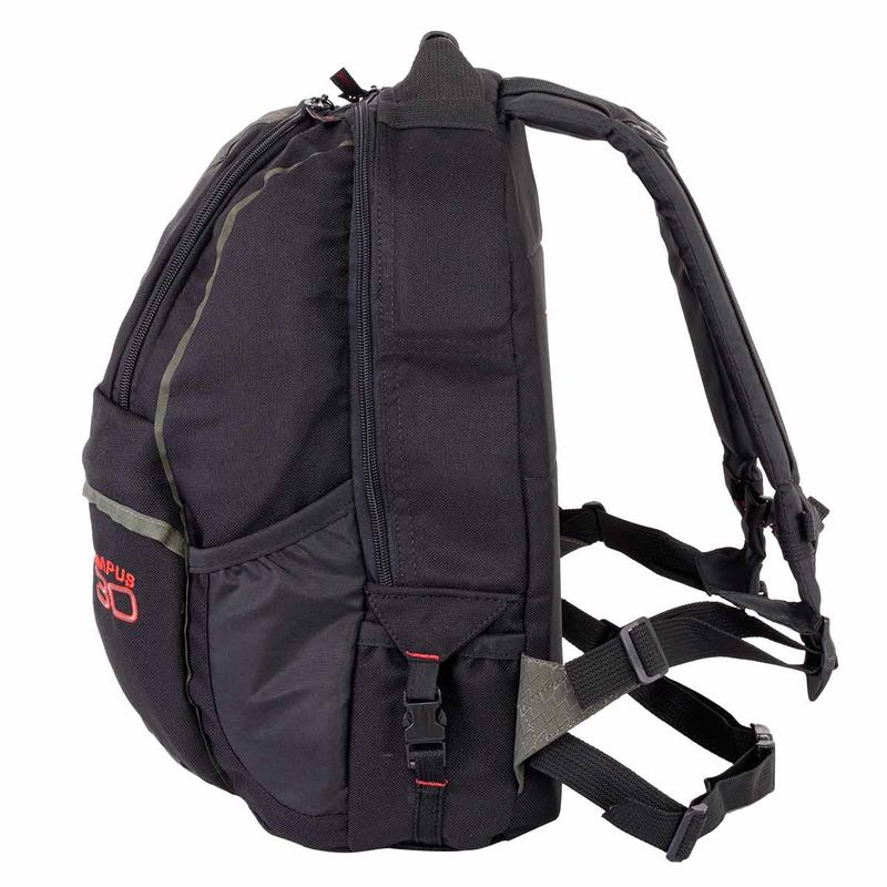 mochila-campus-30-litros-verde-e-preto-trilhas-e-rumos-z4