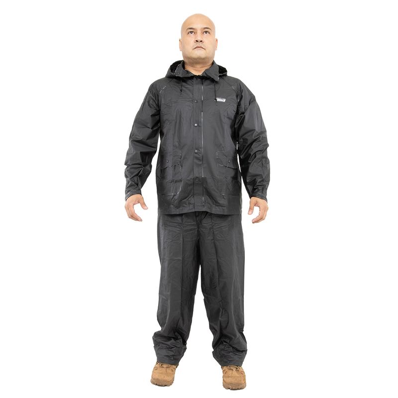 capa-de-chuva-em-pvc-20mm-preto-coleman-z1