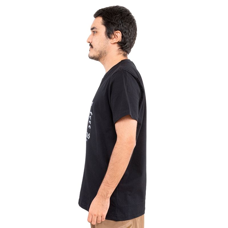 camiseta-t-shirt-masculina-concept-stay-wild-preto-invictus-z3